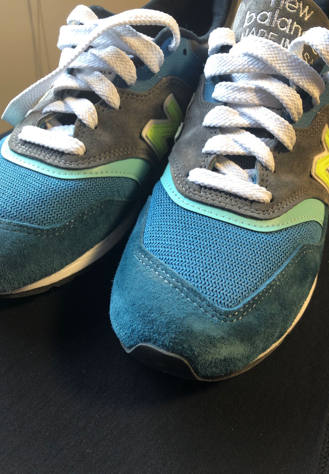 New Balance shoes men size 9 US