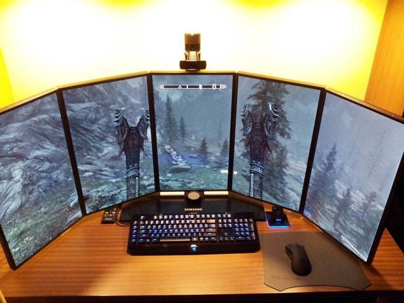 Customize Your Desktop -- Monitors on Rotating Stands for Horizontal or ...