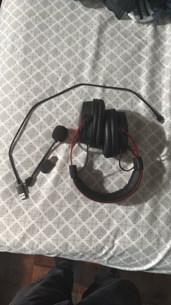 Hyper x Cloud Alpha Wireless gaming headset