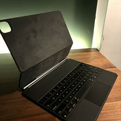 iPad Pro Magic Keyboard 12.9” - Black