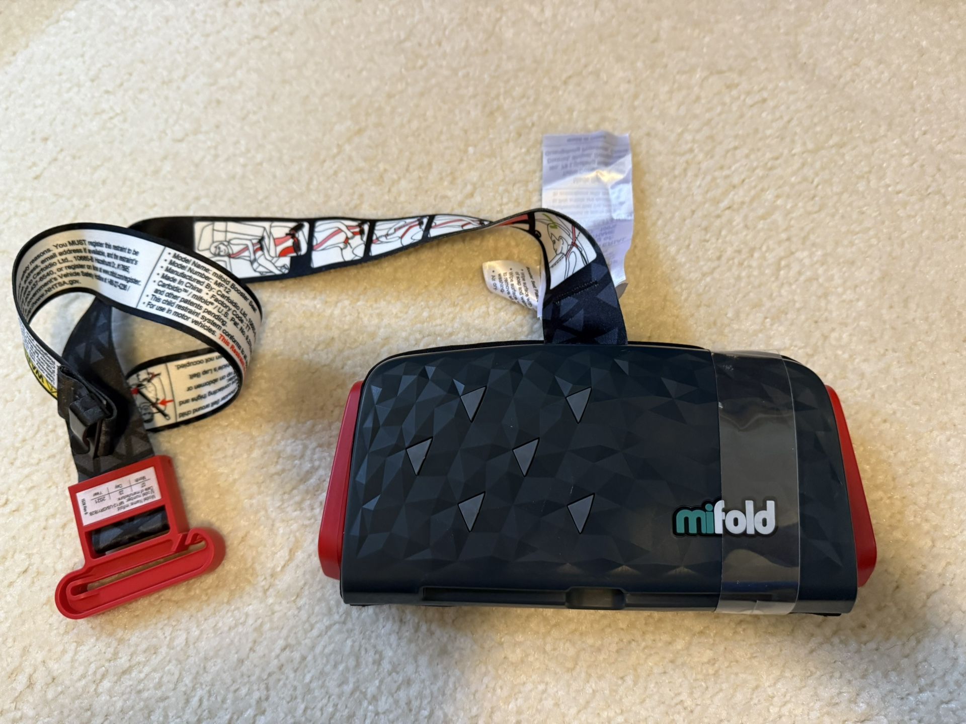 Like New Mifold Comfort Grab-and-go Car Backless Booster Seat