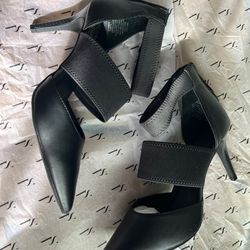 Women’s Black Heels Size 9