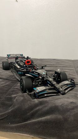 LEGO Technic Mercedes-AMG F1 W14 Model Car
