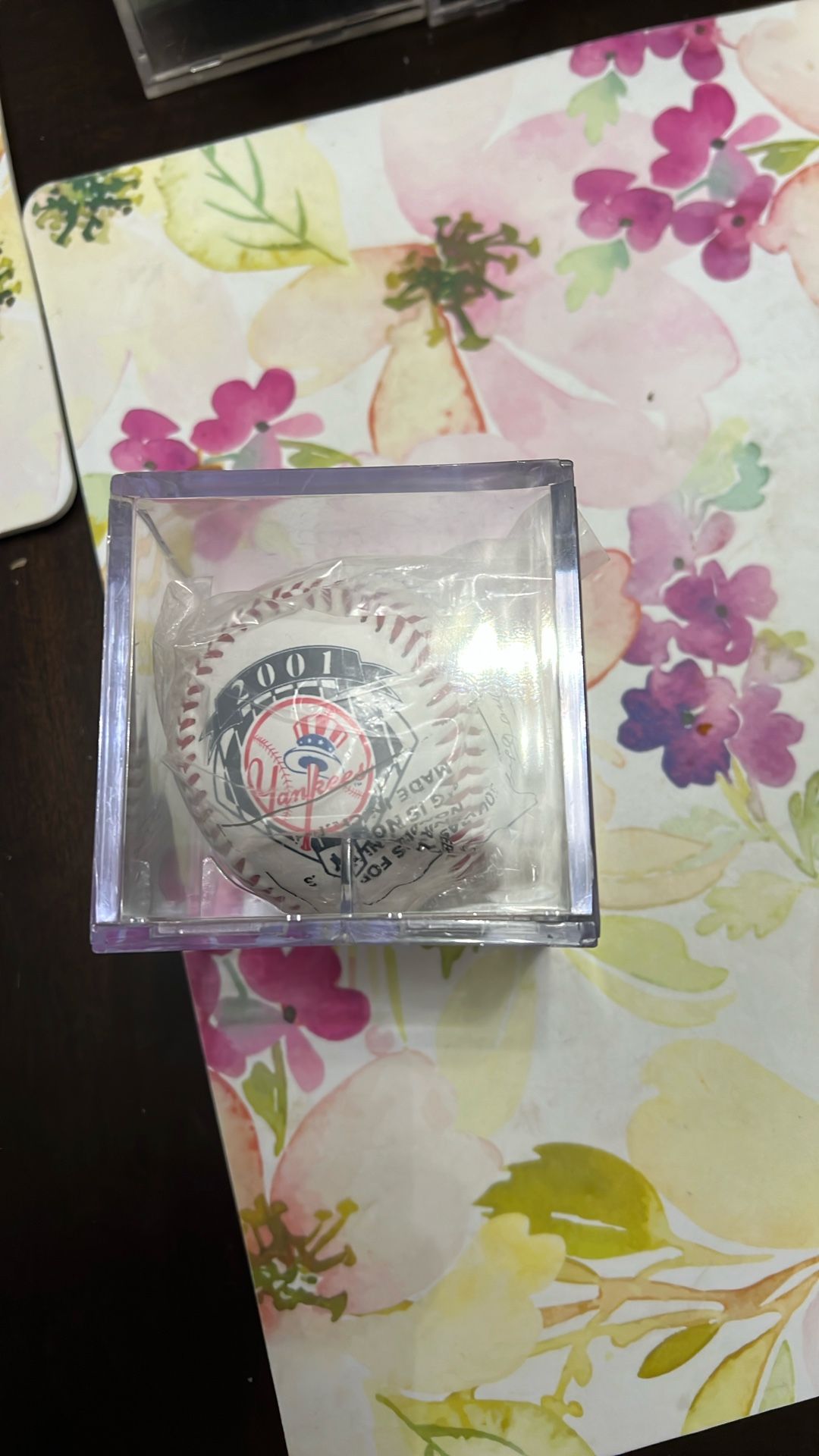 Yankees Auto Signature Ball 2001 Antique 24 Years