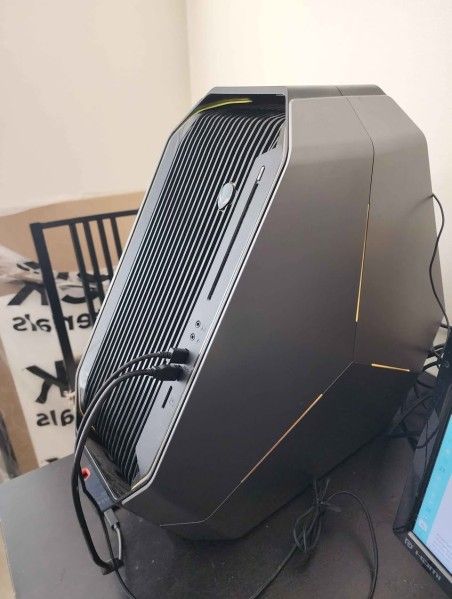 AREA 51 DESKTOP PC