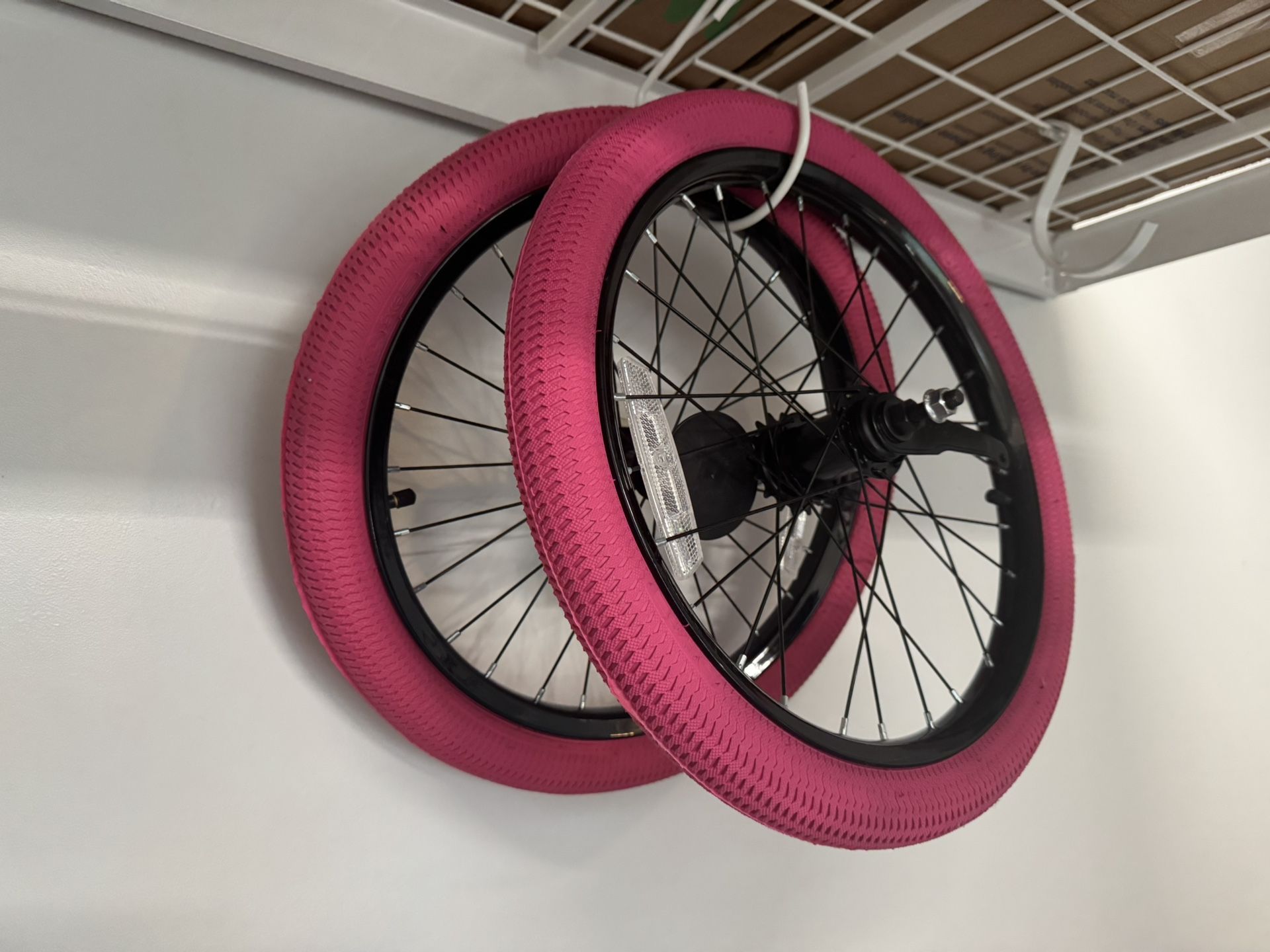 18 inch Kent Sparkles girls bike brand new tires