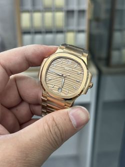 Lady's Nautilus 7118