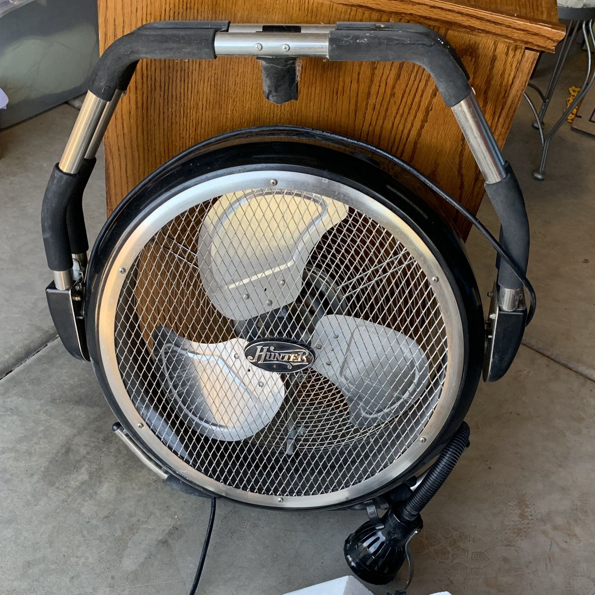 Hunter 90201 Jetstream 18'' High Velocity Garage Fan