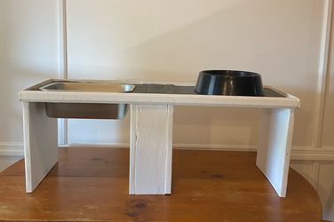 Elevated Feeding Station