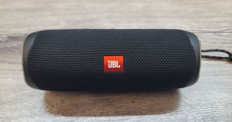 JBL Portable Bluetooth Speaker