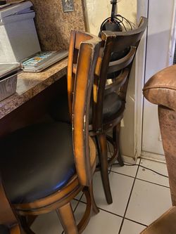BAR CHAIRS