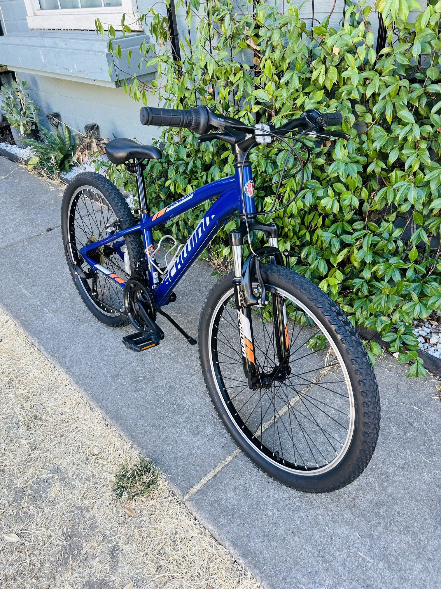 SCHWINN RANGER YOUTH MOUNTAIN BIKE 24” Wheels