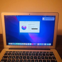 Apple Macbook Air 13”