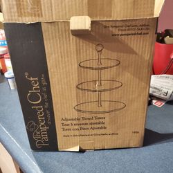 NEW Pamper Chef Tierred Tower