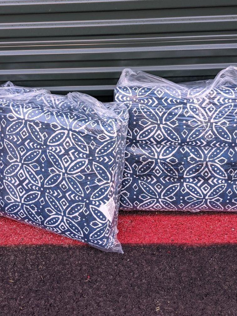 Pillow Perfect Patio Cushions X2