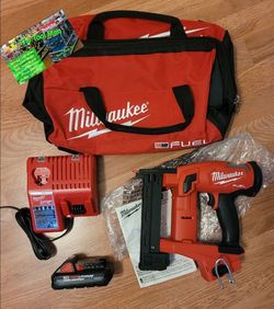 New Milwaukee M18 Fuel Cordless 18ga. Narrow Crown Stapler Finish Nailer High Output Cp3.0 Kit $300 Firm Pickup Only