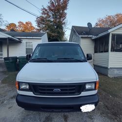 2005 Ford Econoline
