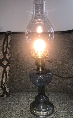 Vintage Table Lamp. Please see all the pictures and read the description