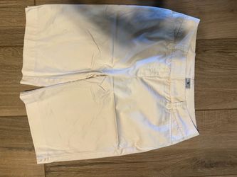 Worthington white shorts size 8.