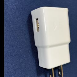 $20 iPhone Charger Box & Cable 