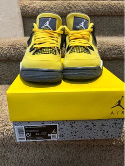 Nike Air Jordan 4 Lightning (2021)