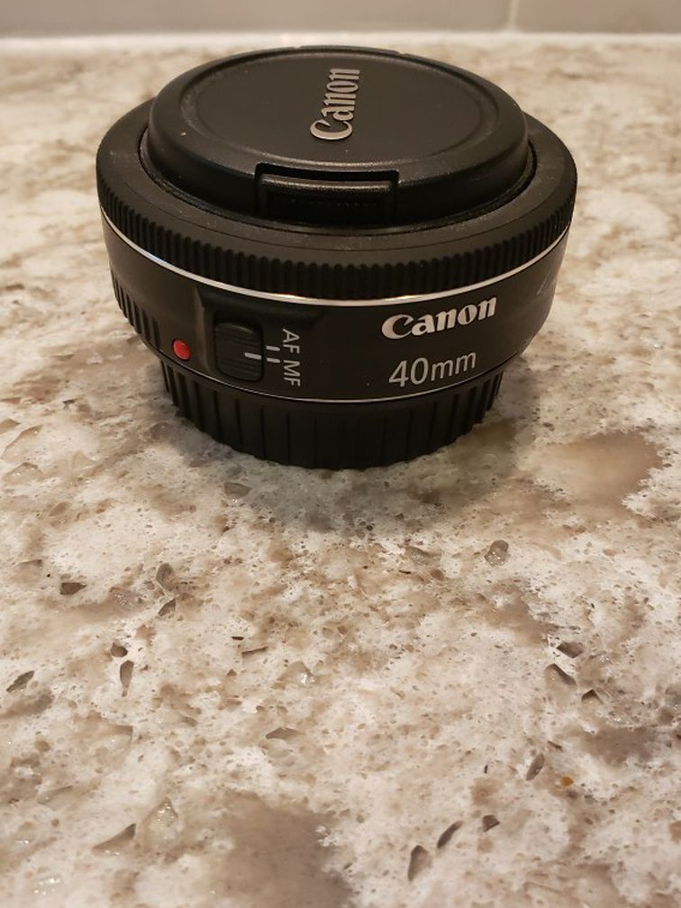Canon - EF 40mm 1:2.8 STM Standard Lens - Black (SPG042366)