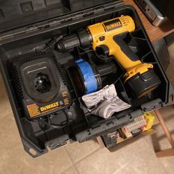 DeWalt 9.6V 3/8” Cordless Drill Driver