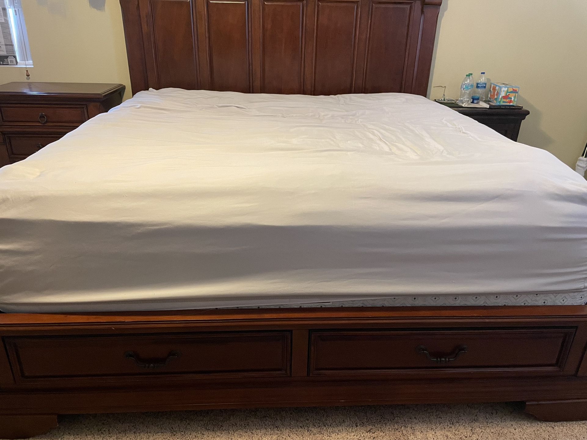 Beautiful Bedroom Set - Price Drop