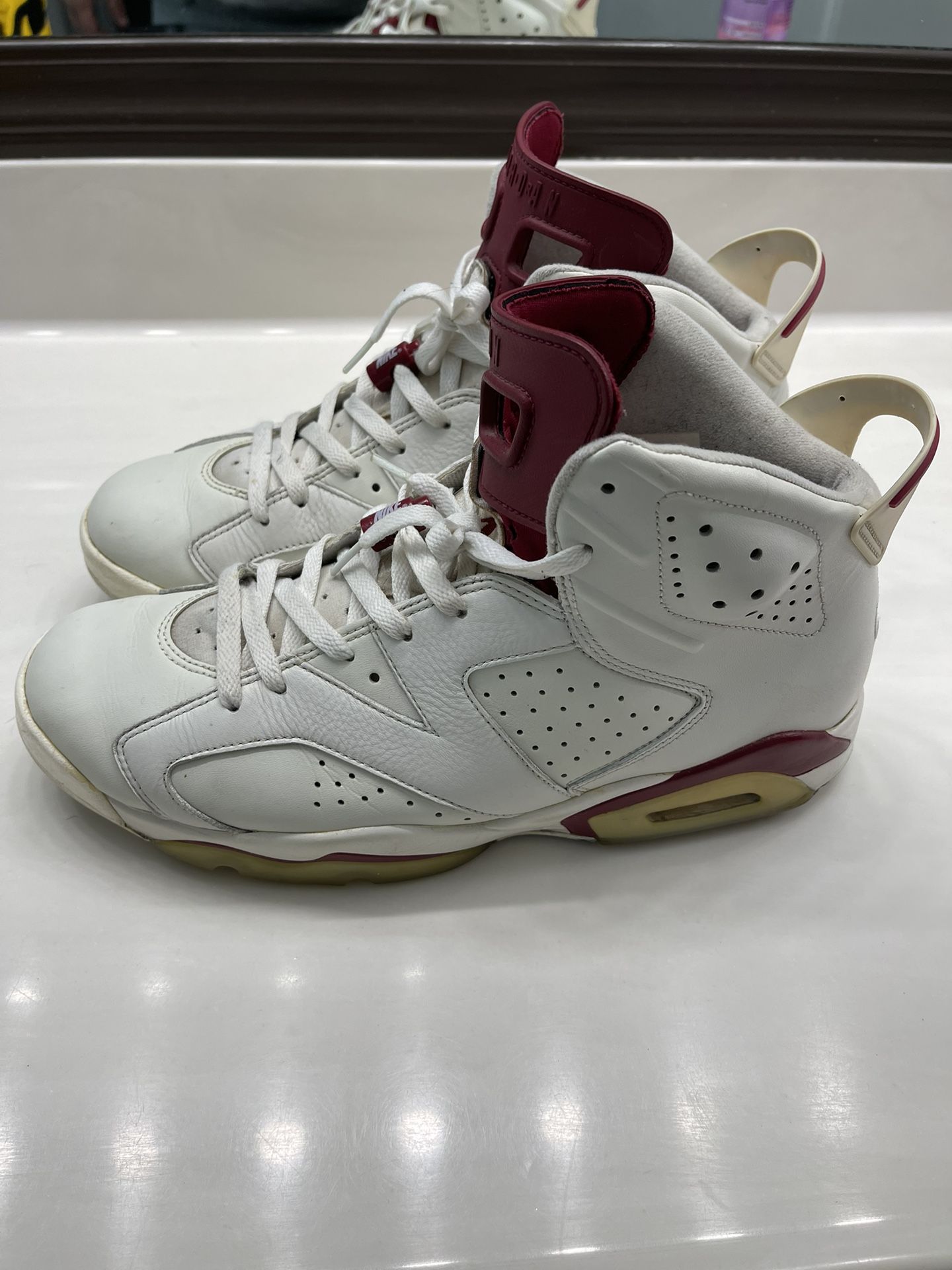 Jordan 6 Maroon