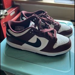 Nike Sneakers 