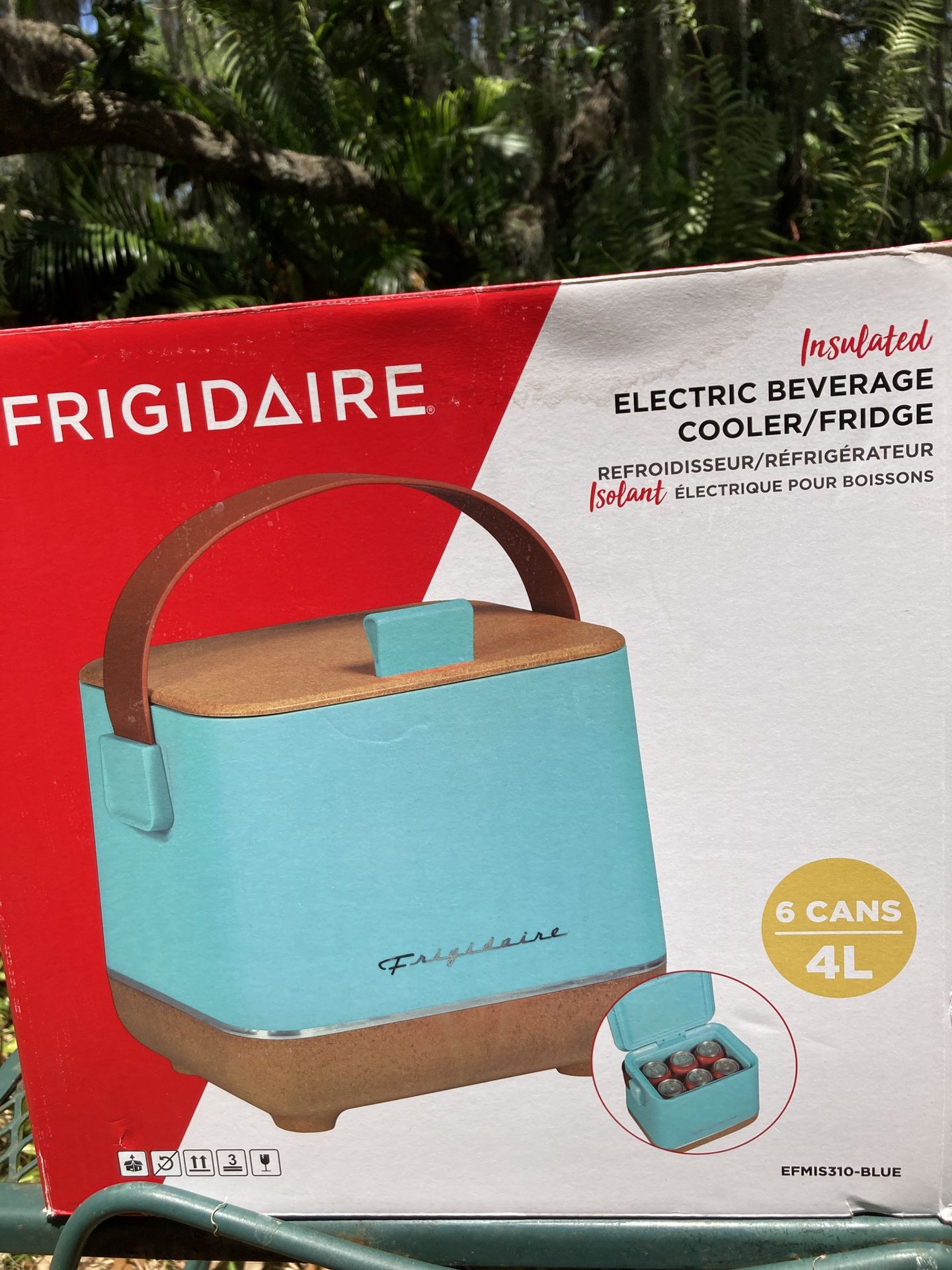 Portable Electric Cooler/ Fridge