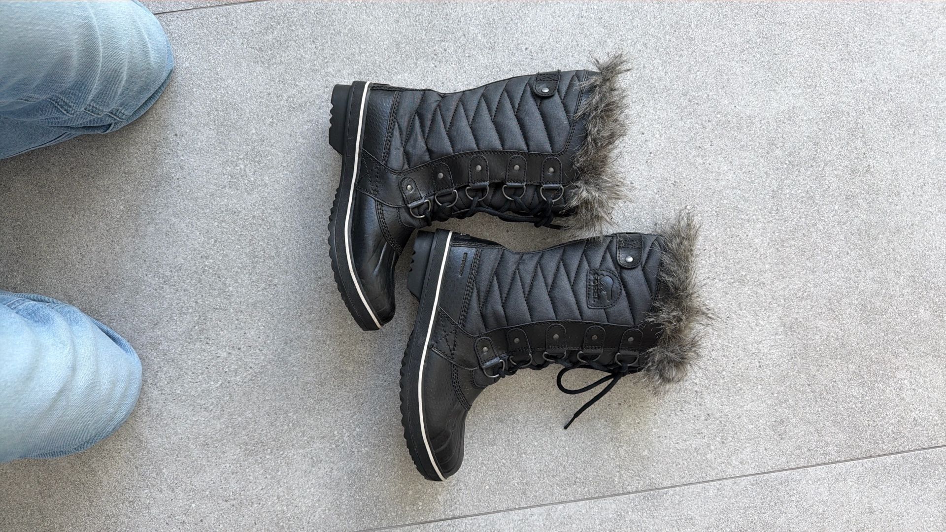 Sorel Women’s Waterproof Boots Size 7(38)