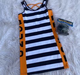 Women’s prison costume
