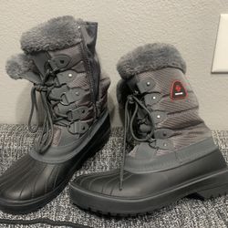snow boots