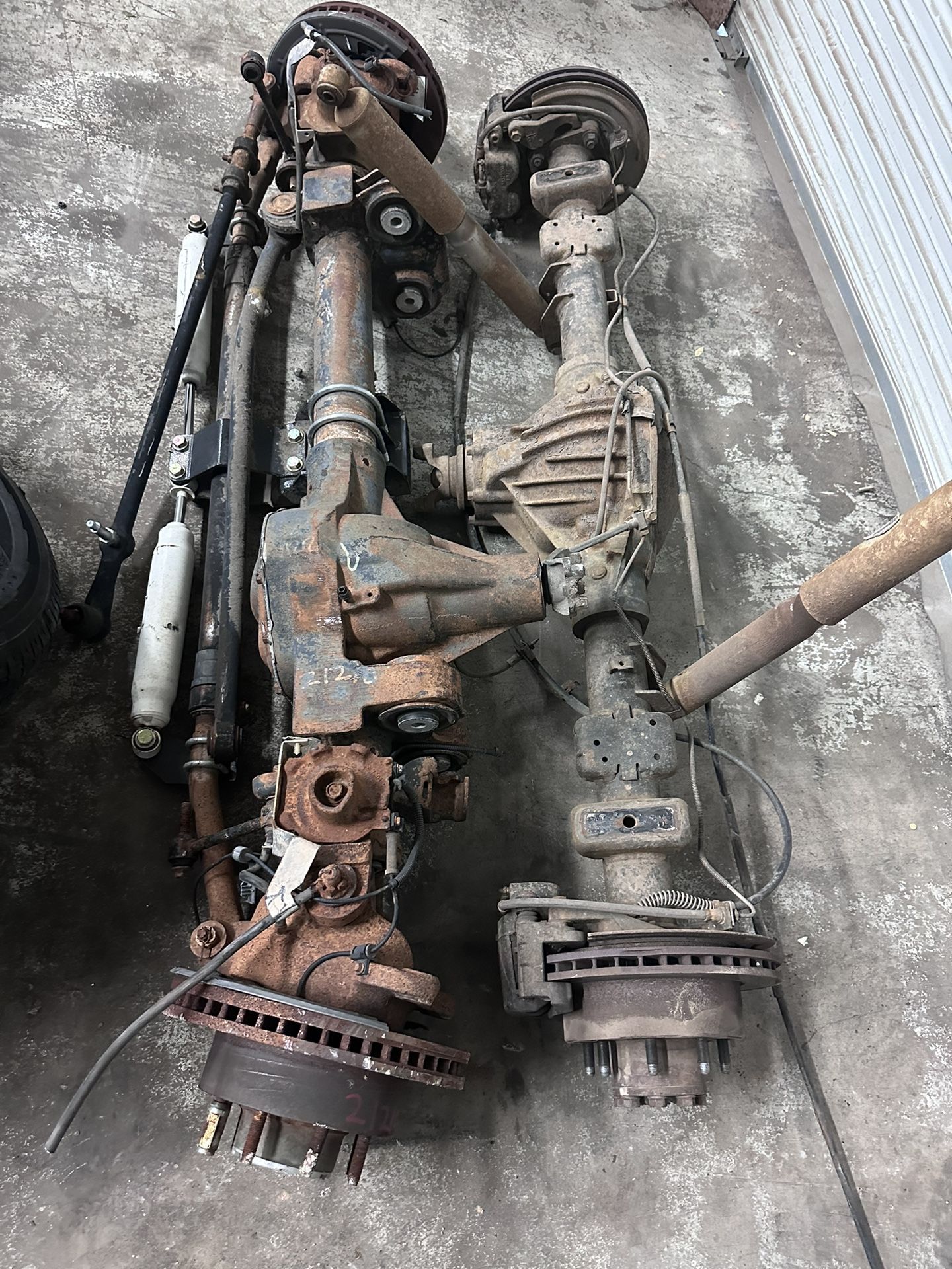 Dana 60 Front axle, Also Have 14 Bolt Rear Axle for Sale in Norco, CA ...