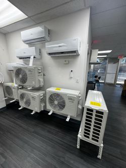 Heat pump system (cool + heat) 	•	Works even in low ambient temperatures (down to 5°F)