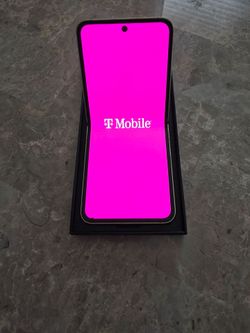 Samsung Galaxy Z Flip6 - 256 GB - Yellow (FLAWLESS) (Unlocked) (T-Mobile)