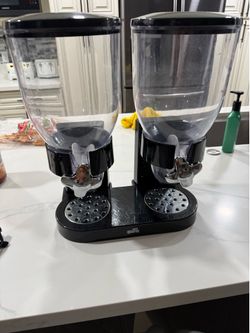 Cereal dispenser