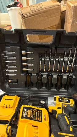 YUNXI FG-696 Cordless Drill Set with Case