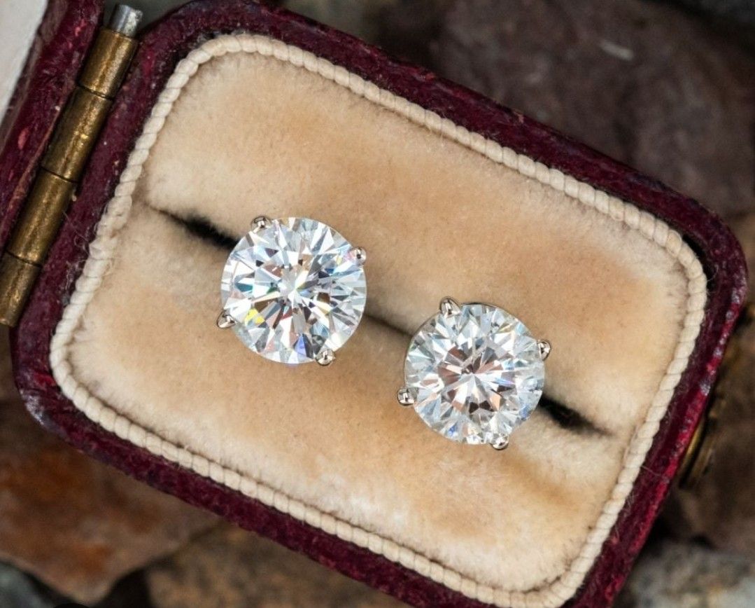 2 CARAT TW NATURAL DIAMOND EARRINGS