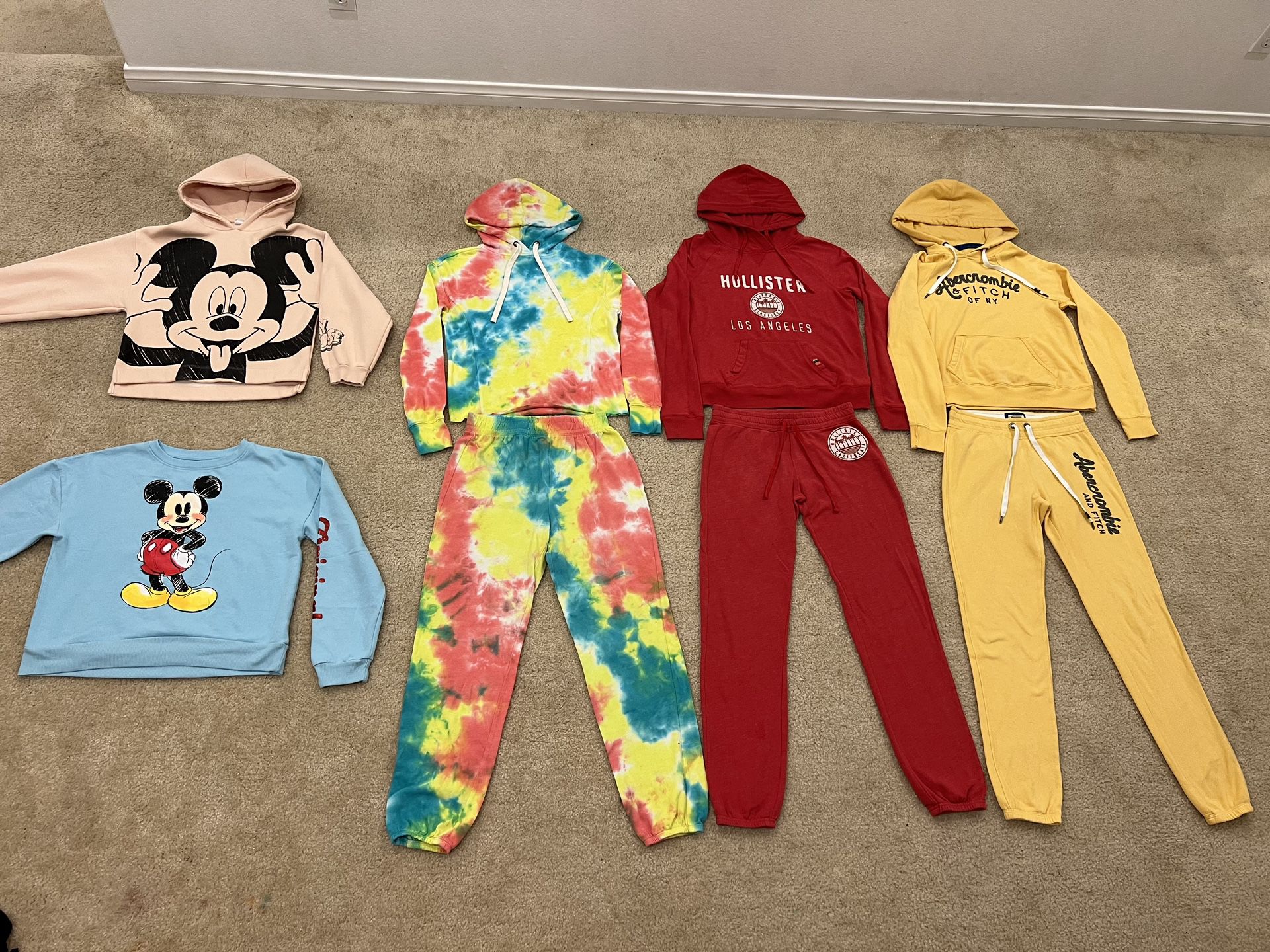 Abercrombie & Fitch , Hollister California , Zara Disney Clothing Sets Size S And The Red And Yellow Pants Are XS But Runs S Size Women Girls Clothing