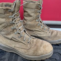 Military Surplus GoreTex Company Boots, 9 W