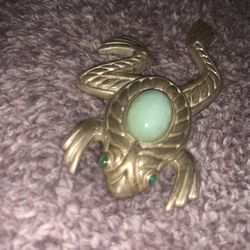 vintage  Judith Ripka sterling silver,  frog  brooch with large jade cabachon stone and emeral eyes