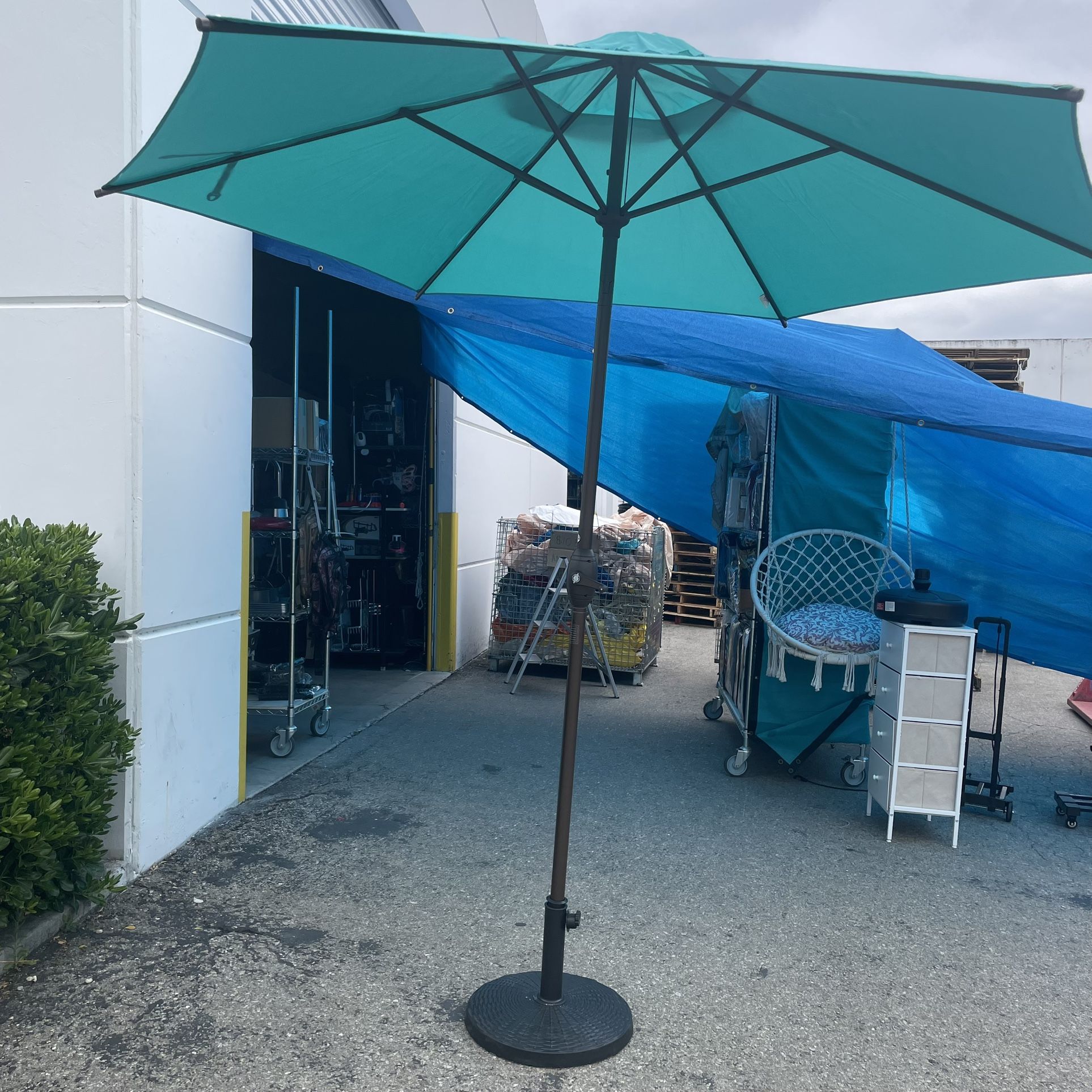 Outdoor 9 Feet Aluminum Market  Umbrella with Crank and Push Button Tilt for Patio, Garden, Deck, Backyard, Pool - No Base