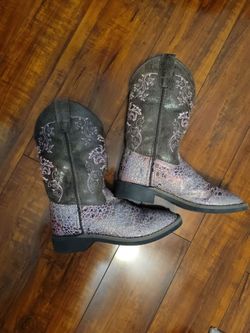 cowgirl boots size 2