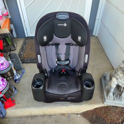 Safety 1st Convertible car seat!