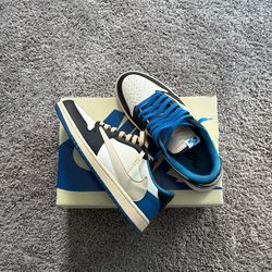 Travis Scott Fragment x AirJordan 1