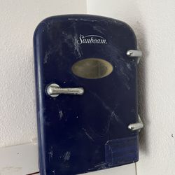Mini Sunbeam 12 Volt Cooler It Small But Cute 
