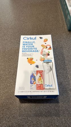 Cirkul beverage bottle