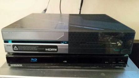 Xbox One 1TB Console - Limited Edition Halo 5: Guardians Bundle+ BONUS